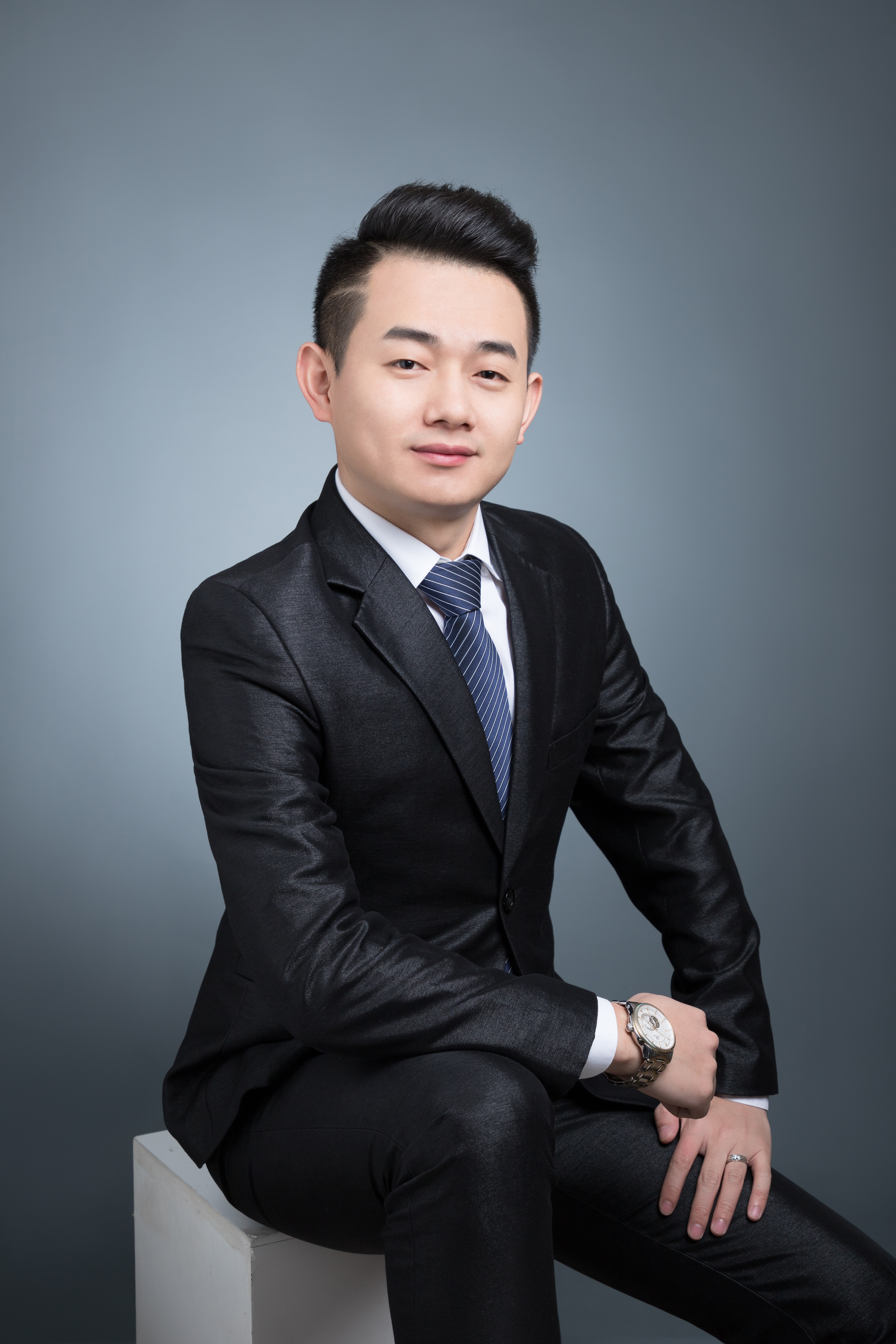 李军